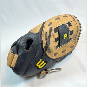 Lot of TWO baseball gloves WILSON RAWLINGS unisex